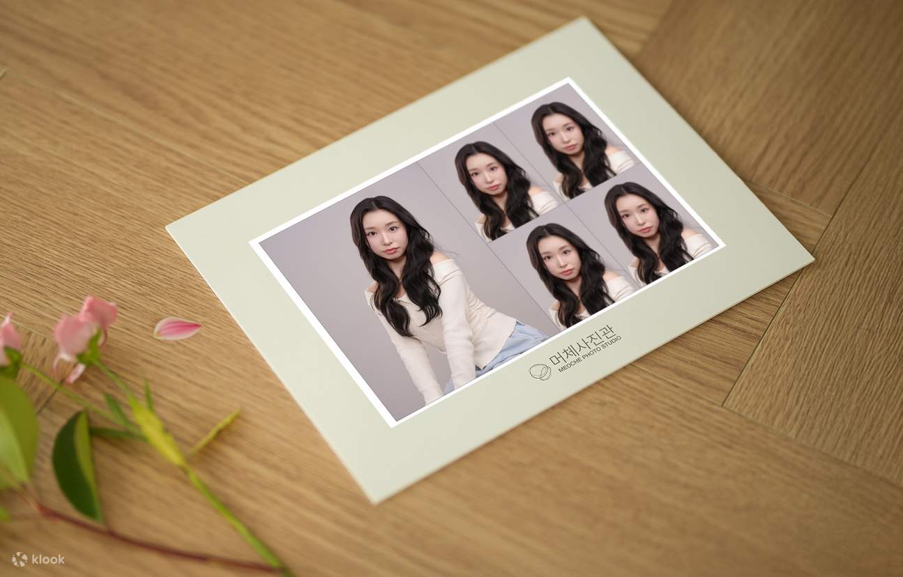 B. Foto Profil Kasual